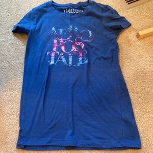 t-shirt short sleeved